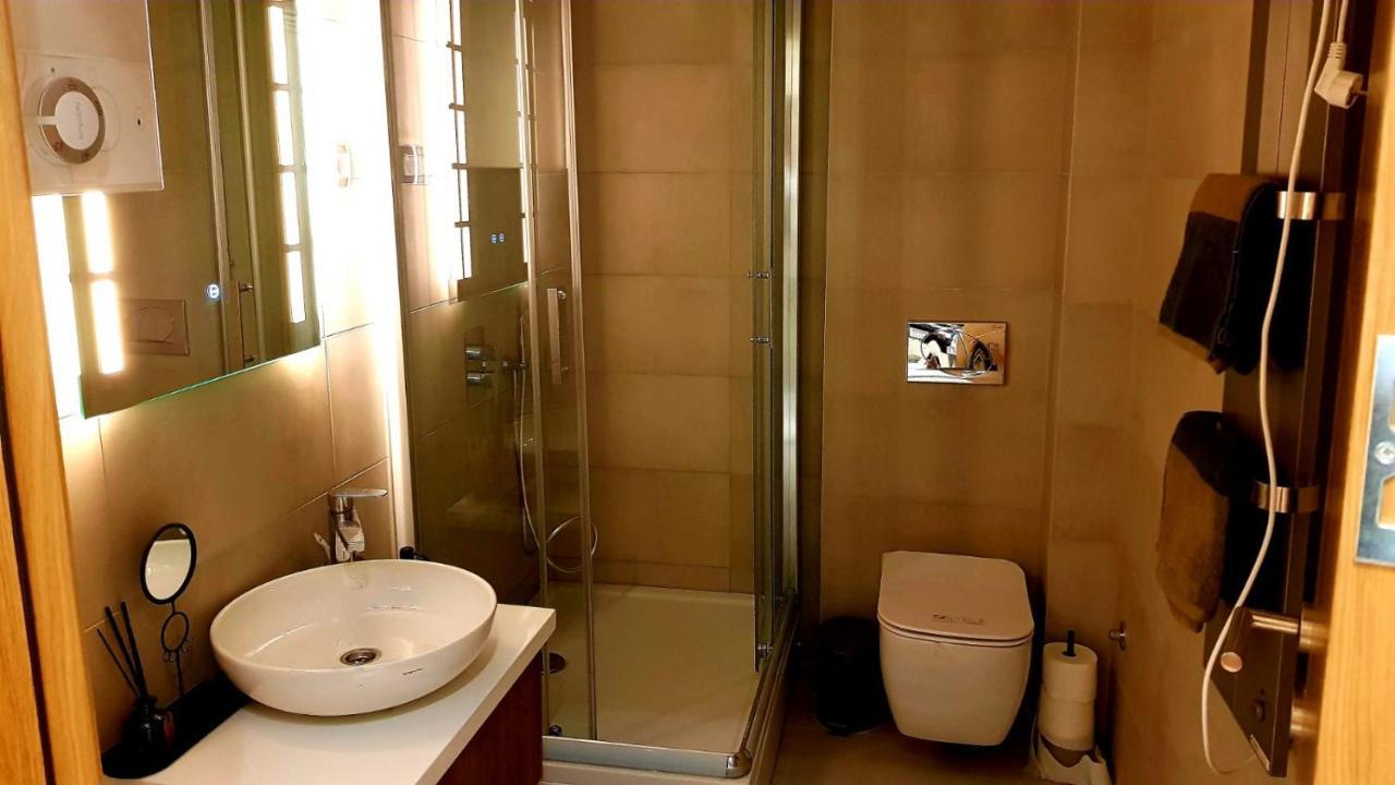 Διαμέρισμα Lux Apartman S14 - Vila Pekovic